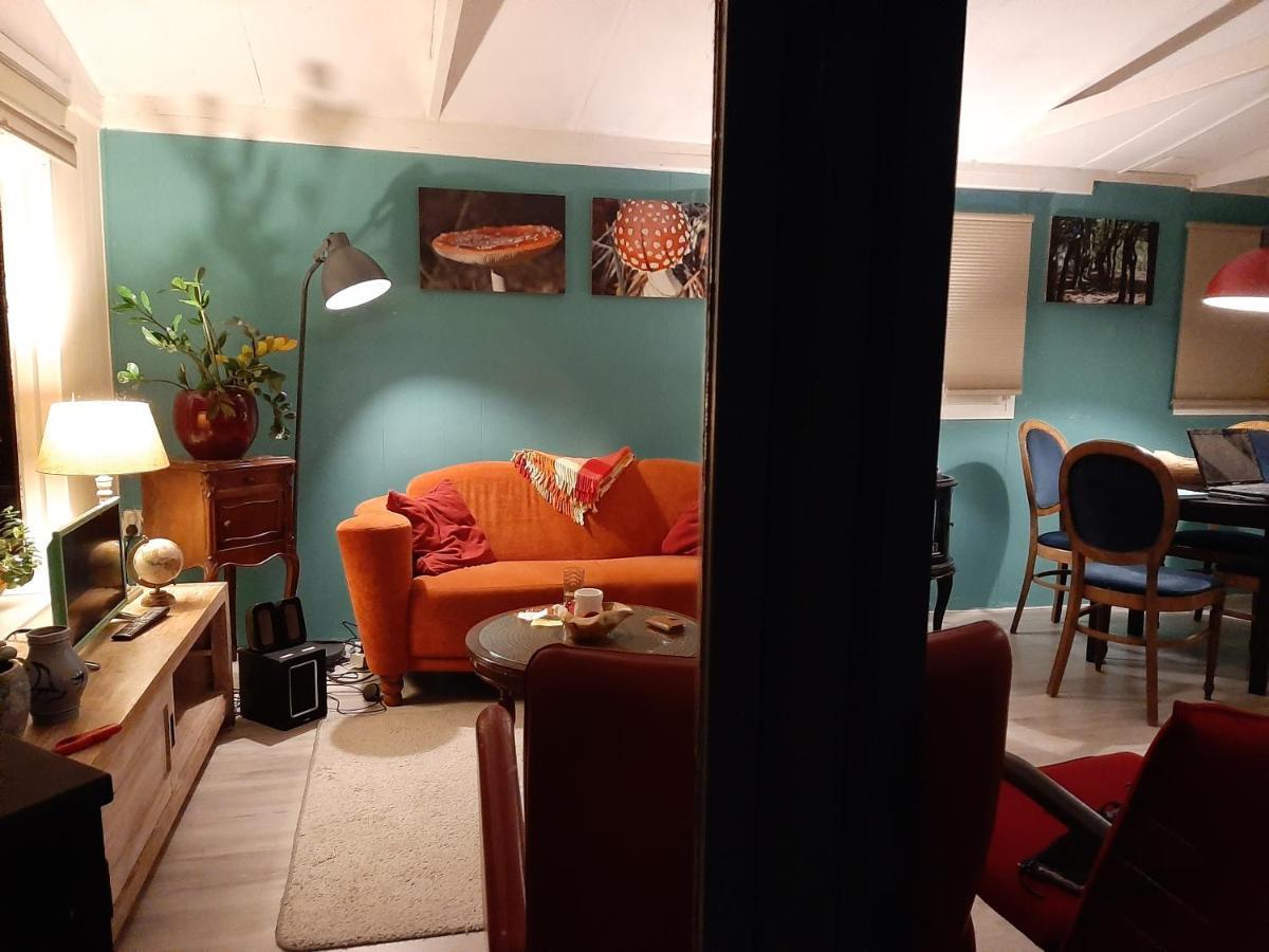 Boshuis Turquoise / Smaakvol Genieten Op De Veluwe Hoenderloo Bagian luar foto